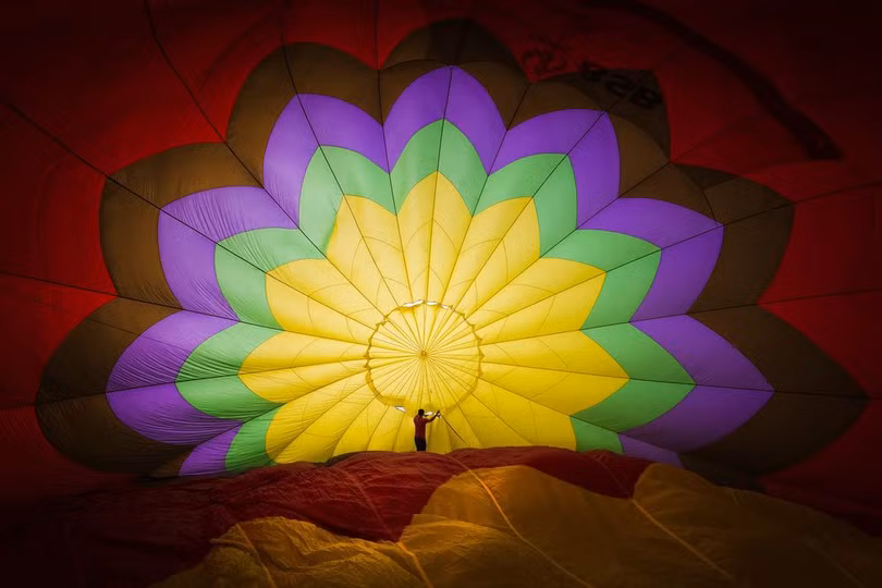 Nat Geo tán dương bức ảnh những “bông hoa” muối trên cánh đồng ở Việt Nam