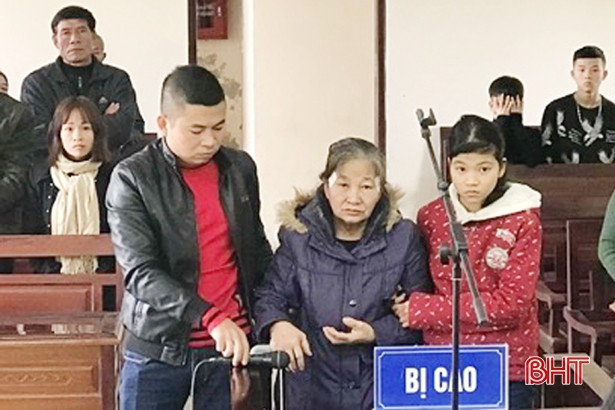 8 năm tù cho “lão bà bà” buôn bán hơn 55kg thuốc nổ