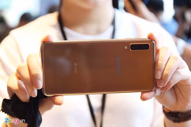 Loạt smartphone giá 5-7 triệu đáng chú ý cận tết