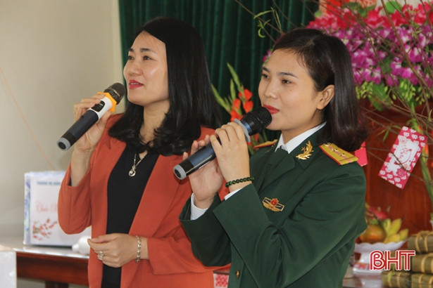 Vui Xuân sớm với chiến sỹ đảo Sơn Dương