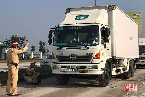 Phát hiện thêm 2 tài xế “phê” ma túy khi lái xe qua địa bàn Hà Tĩnh