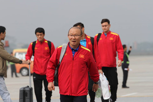 Đội tuyển Việt Nam trở về trong tình cảm ấm cúng của người hâm mộ