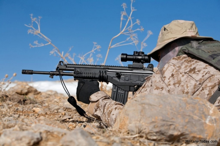 Tính năng chiến đấu đáng gờm của súng trường Galil ACE