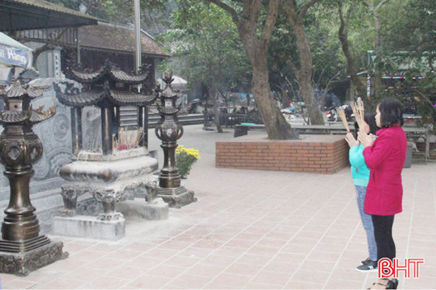 Nghi Xuân thiết lập lại trật tự kinh doanh khu vực đền Chợ Củi