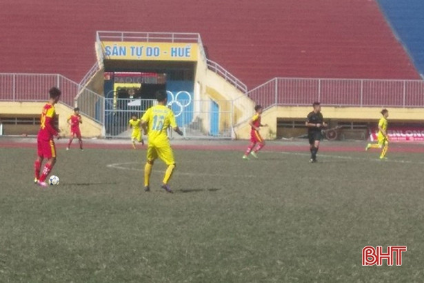 U19 Hồng Lĩnh Hà Tĩnh thắng đậm U19 Thanh Hóa 3 - 0