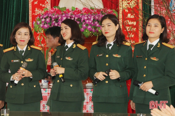 Vui Xuân sớm với chiến sỹ đảo Sơn Dương