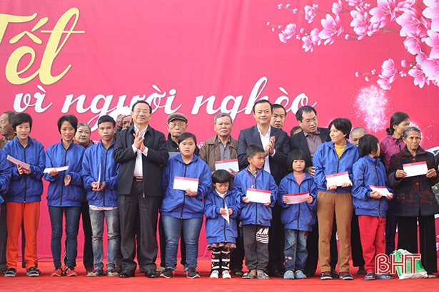 Agribank chi nhánh Hà Tĩnh II tổ chức “Xuân yêu thương, Tết tình nghĩa”