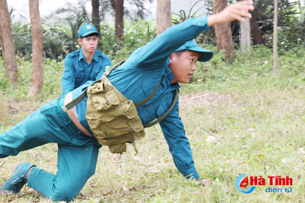 dan quan nghi xuan thi nem luu dan danh dich doi khang