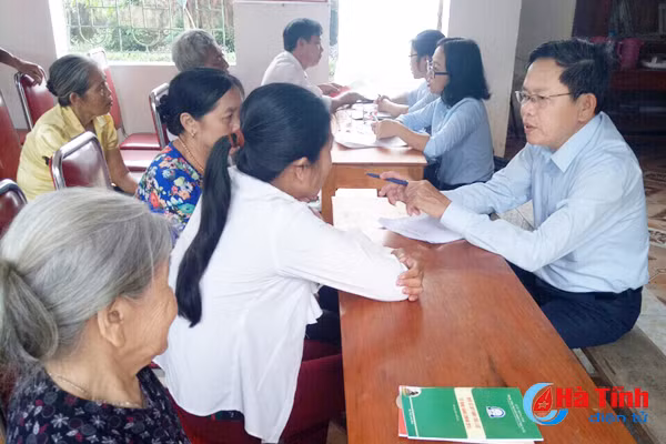 tro giup phap ly luu dong cho gan 300 nguoi dan