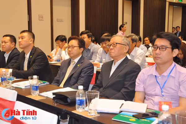 Video: Chủ tịch UBND tỉnh Hà Tĩnh chia sẻ kinh nghiệm xây dựng KDC kiểu mẫu, vườn mẫu