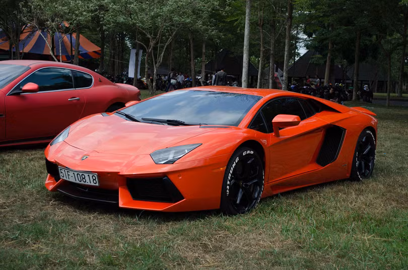 hang tram mo to va sieu xe do ve dong nai