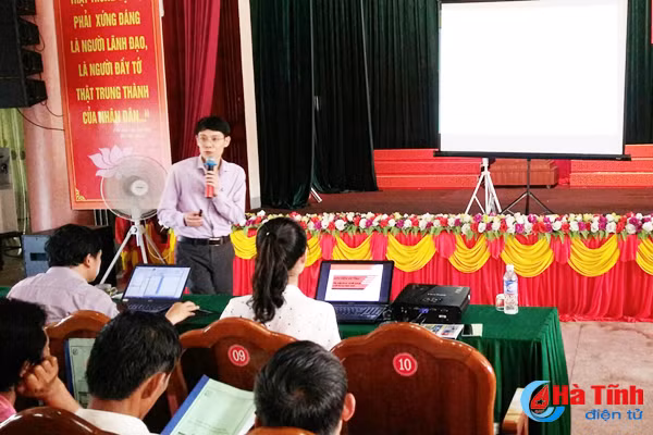 tien loi voi dich vu cong truc tuyen va buu chinh cong ich o thach ha