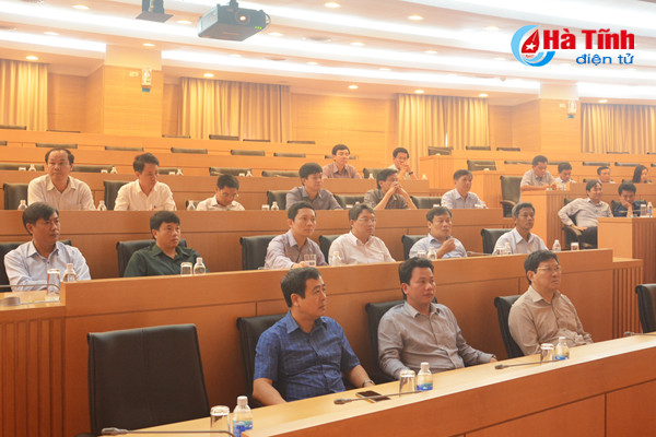 doan can bo uy vien du khuyet trung uong dang tham quan fomorsa ha tinh