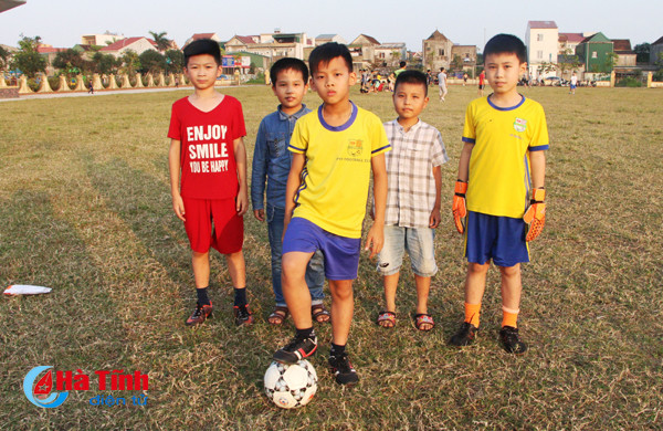 cau thu nhi ha tinh luyen gio hao huc cho ngay pvf tuyen sinh