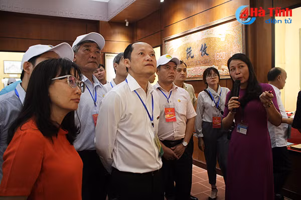 dai bieu ca nuoc an tuong voi nhung kdc kieu mau vuon mau ha tinh