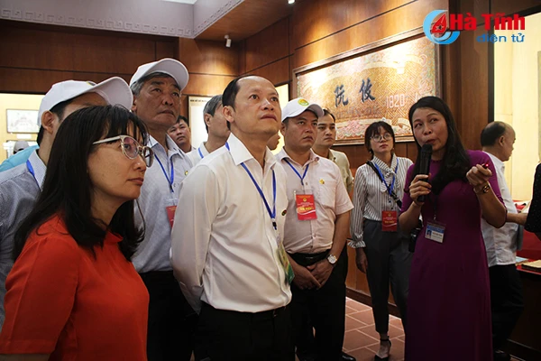 dai bieu ca nuoc an tuong voi nhung kdc kieu mau vuon mau ha tinh