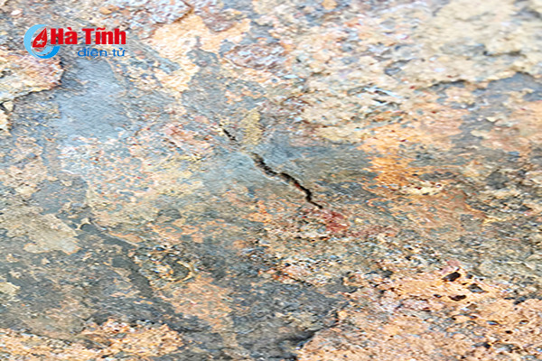 gieng nhiem dau o huong khe co the do ro ri tu tec dau