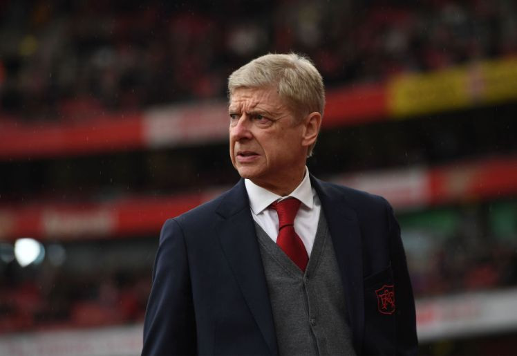 tin vao cau thu tre hlv wenger tu choi viec mua them tien dao