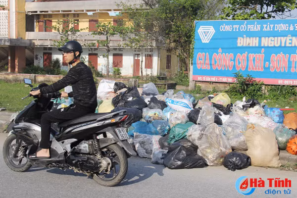 thi tran duc tho ngap rac sau 1 tuan dong cua bai tap ket