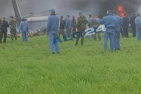 algeria tuyen bo quoc tang vu tai nan may bay quan su tham khoc