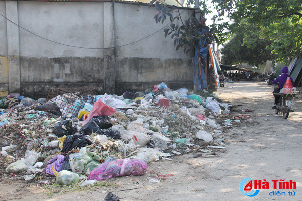 thi tran duc tho ngap rac sau 1 tuan dong cua bai tap ket