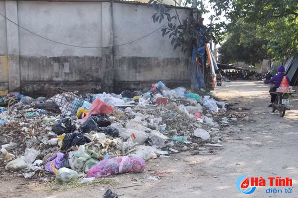 thi tran duc tho ngap rac sau 1 tuan dong cua bai tap ket