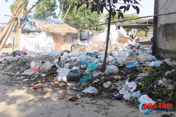 thi tran duc tho ngap rac sau 1 tuan dong cua bai tap ket