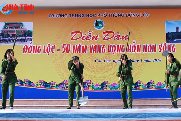 dong loc 50 nam vang vong hon non song