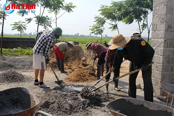 hon 230 hoc vien an ninh tham gia xay dung ntm tai can loc