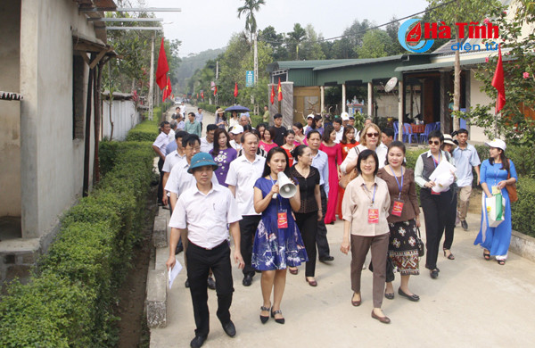 video ve dep ntm ha tinh niu buoc doan dai su quan