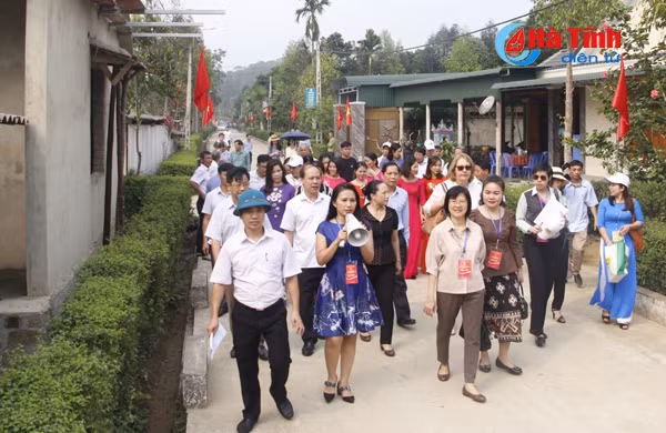 video ve dep ntm ha tinh niu buoc doan dai su quan