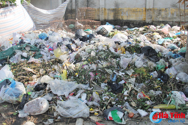 thi tran duc tho ngap rac sau 1 tuan dong cua bai tap ket