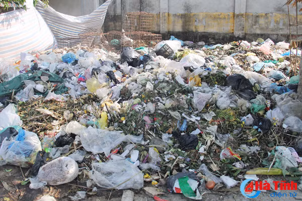 thi tran duc tho ngap rac sau 1 tuan dong cua bai tap ket