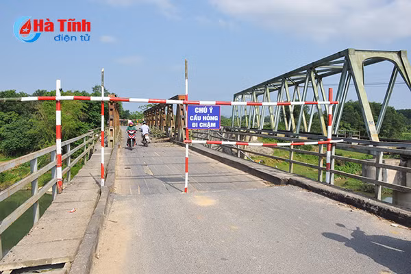 de nghi cap 1 5 ty dong sua chua cau loc yen