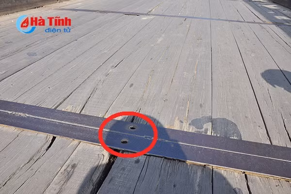 de nghi cap 1 5 ty dong sua chua cau loc yen