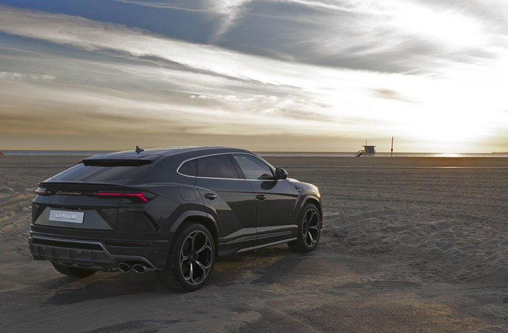 chum anh lamborghini urus tren khap the gioi