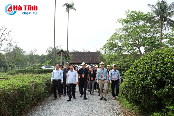 dai bieu ca nuoc an tuong voi nhung kdc kieu mau vuon mau ha tinh