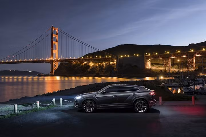chum anh lamborghini urus tren khap the gioi