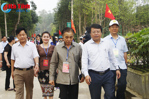 video ve dep ntm ha tinh niu buoc doan dai su quan