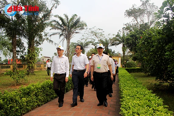 dai bieu ca nuoc an tuong voi nhung kdc kieu mau vuon mau ha tinh