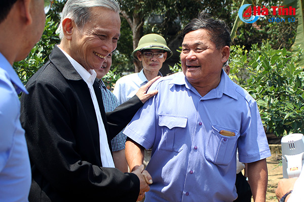 lanh dao tinh ha tinh qua cac thoi ky tham quan khu dan cu kieu mau vuon mau