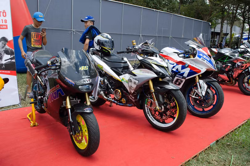 hang tram mo to va sieu xe do ve dong nai