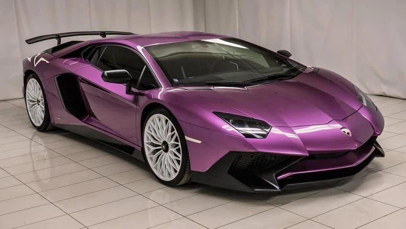 lamborghini aventador phien ban mau tim cuc hiem