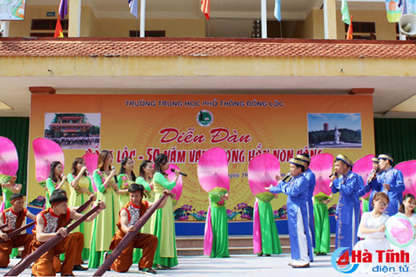 dong loc 50 nam vang vong hon non song