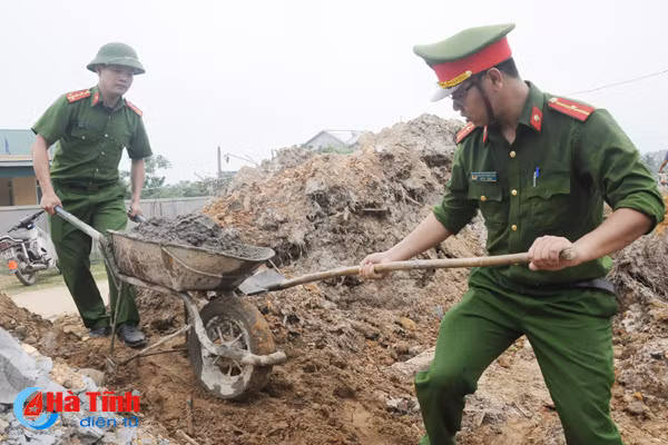 photo tuoi tre ha tinh ho tro thach tien xay dung nong thon moi