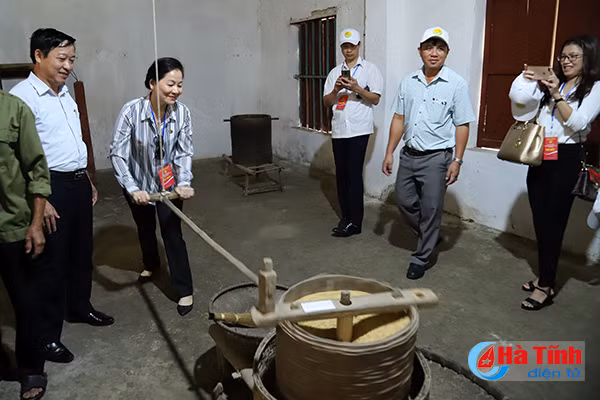 dai bieu ca nuoc an tuong voi nhung kdc kieu mau vuon mau ha tinh