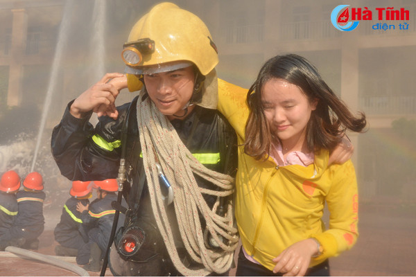 dien tap cuu hoa cuu nan o truong tieu hoc