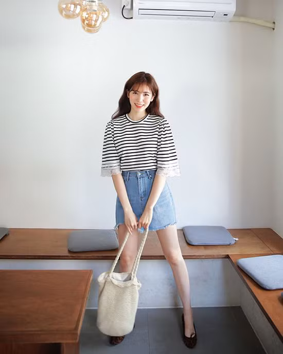 Phối đồ cùng túi nan, túi cói hot trend mùa hè