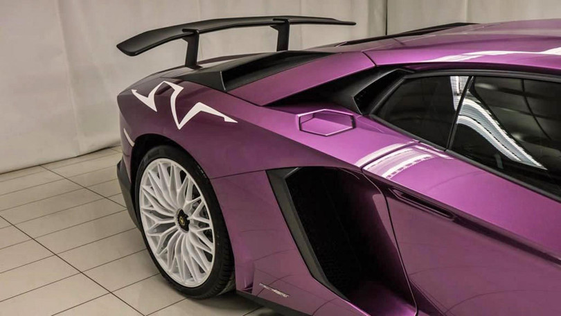 lamborghini aventador phien ban mau tim cuc hiem