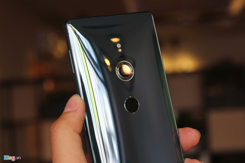 mo hop va trai nghiem sony xperia xz2 chinh hang dau tien tai viet nam